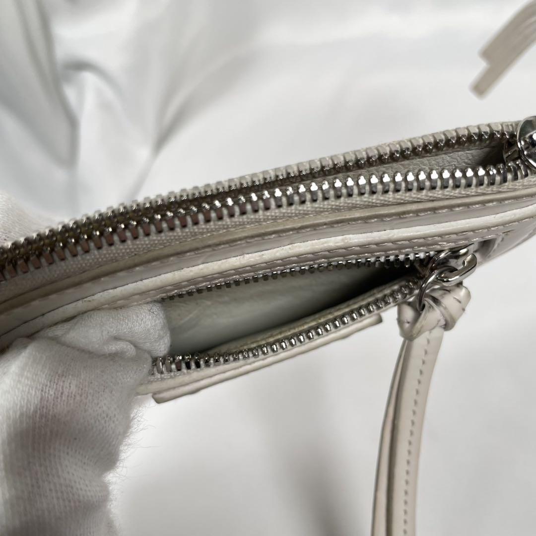 美品 BALENCIAGA バレンシアガ フラグメントケース クロコ型押し