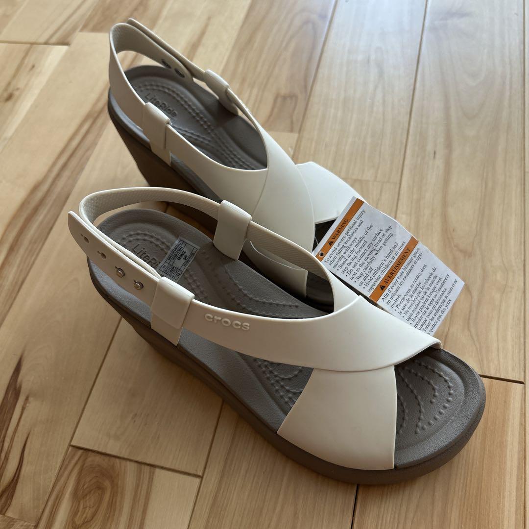 Crocs LiteRide ホワイト ウェッジサンダル - メルカリ