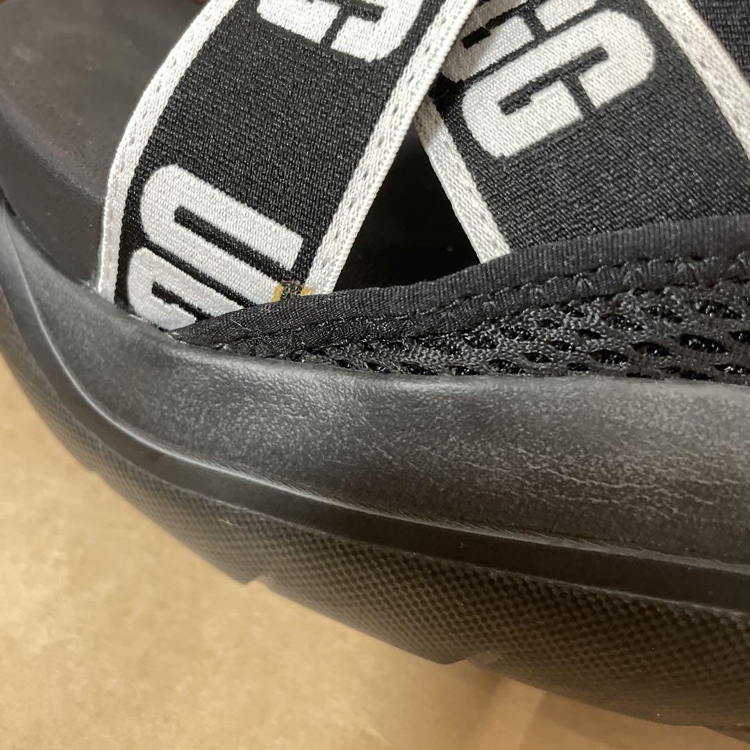 UGG