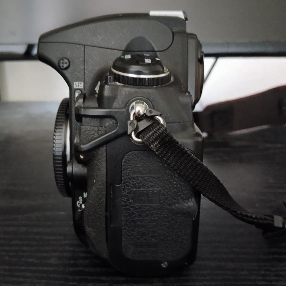 Nikon ニコン D700 フルサイズ 一眼レフカメラ ボディ Amazon | Nikon デジタル一眼レフカメラ D700 ボディ | デジタル
