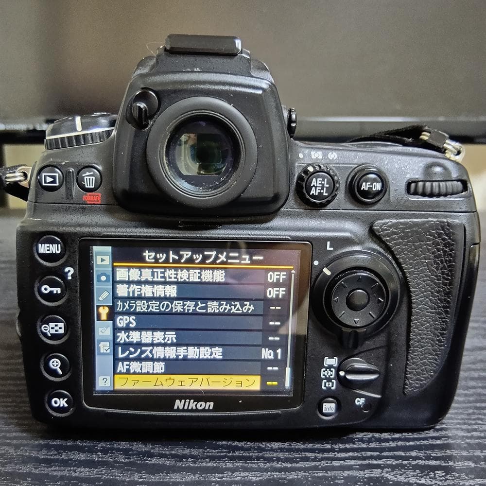 Nikon ニコン D700 フルサイズ 一眼レフカメラ ボディ Amazon | Nikon デジタル一眼レフカメラ D700 ボディ | デジタル