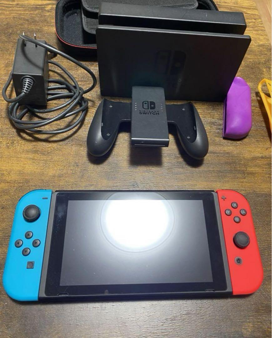 任天堂Switch 本体