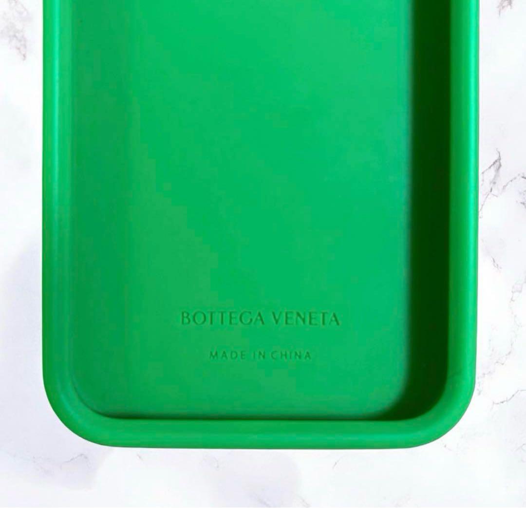 BOTTEGA VENETA ボッテガヴェネタ iPhoneケース緑色　正規品