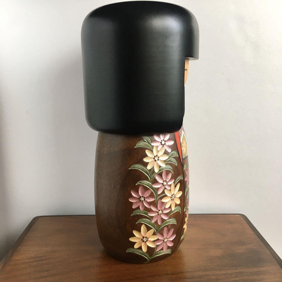 見逃し厳禁！おトクな 昭和 花柄 こけし 薫作 着物 工芸品