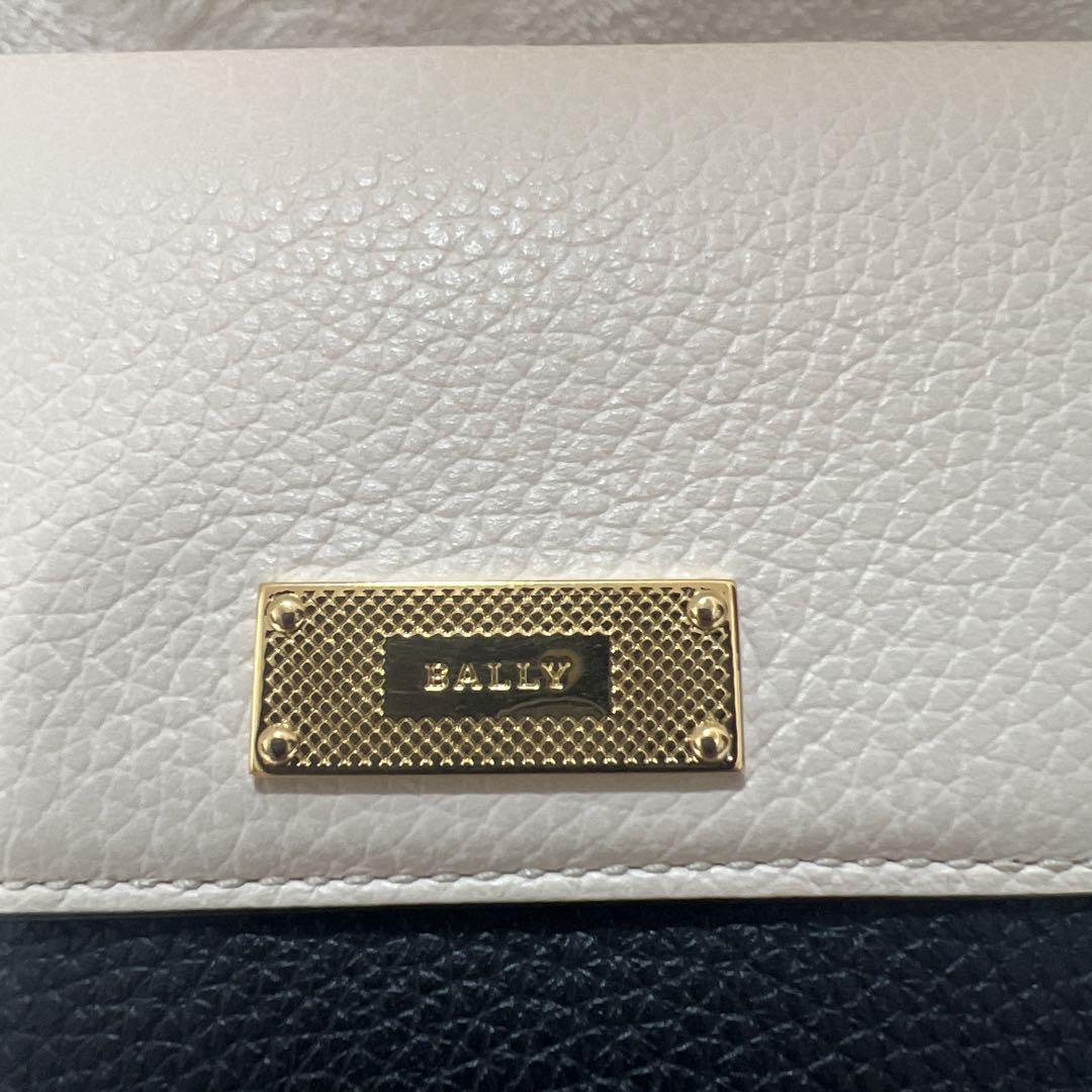 【新品未使用】BALLY  二つ折り財布 バリー