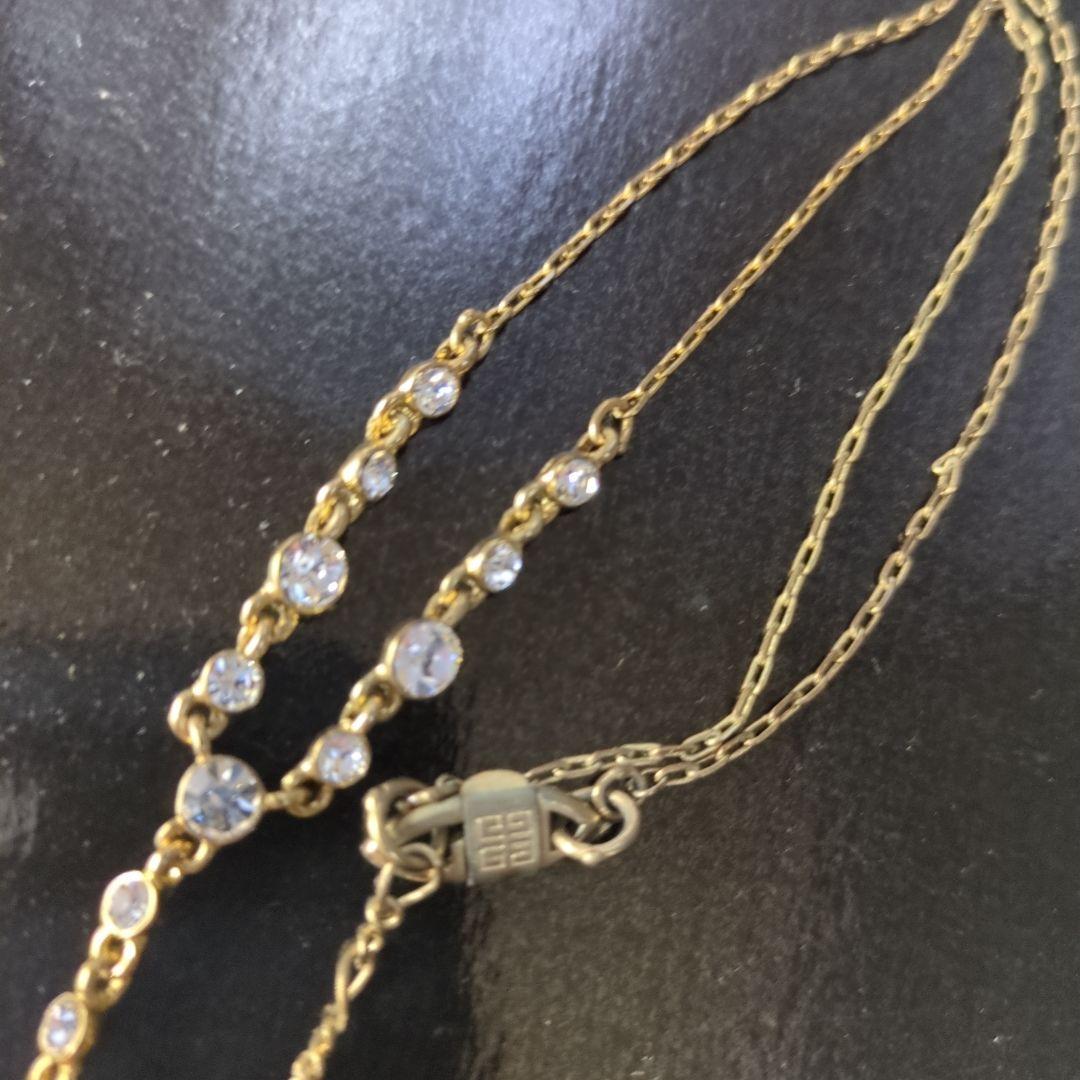 ジバンシィ GIVENCHY　ネックレス　ロゴ有