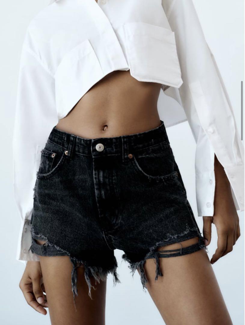 新品未使用タグ付き ZARA ラインストーン カーブド TRF ショートパンツ ZARA】ラインストーンカーブドTRFショートパンツ - メルカリ