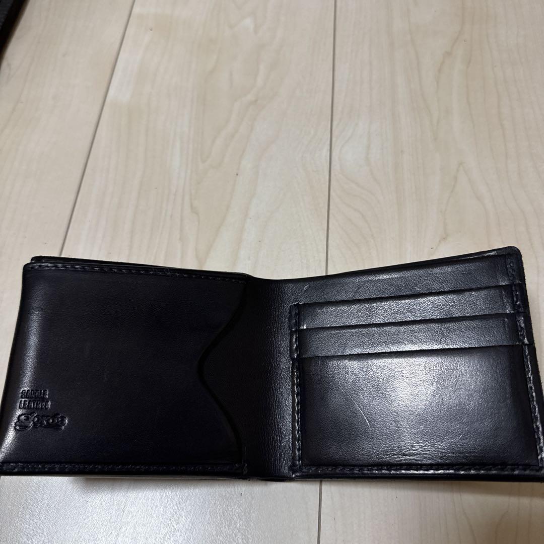 Y*も様 ゴローズ二つ折り財布