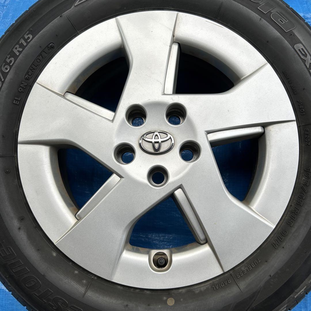 30プリウス 純正ホイール 195/65R15 ブリヂストン