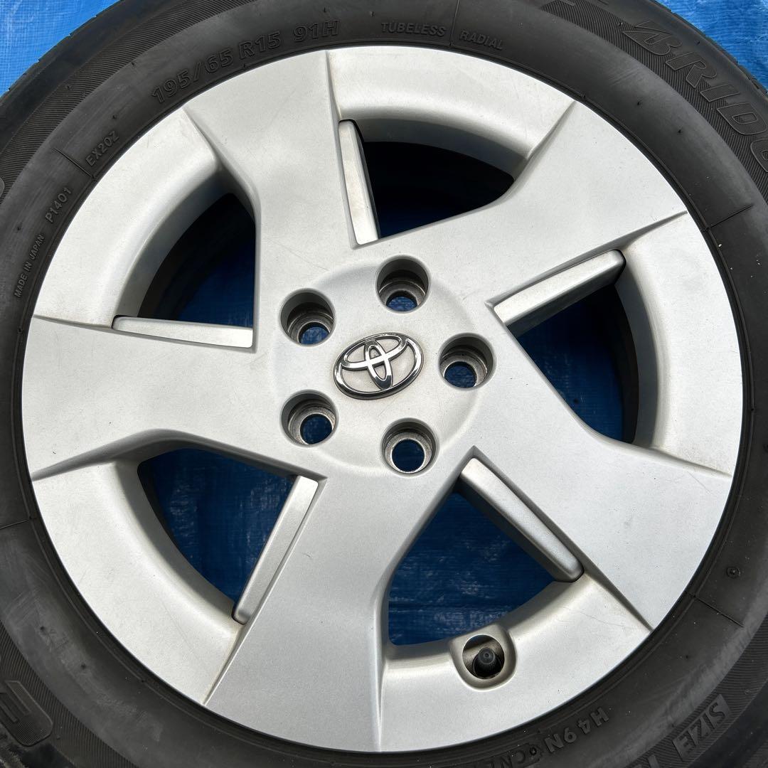30プリウス 純正ホイール 195/65R15 ブリヂストン