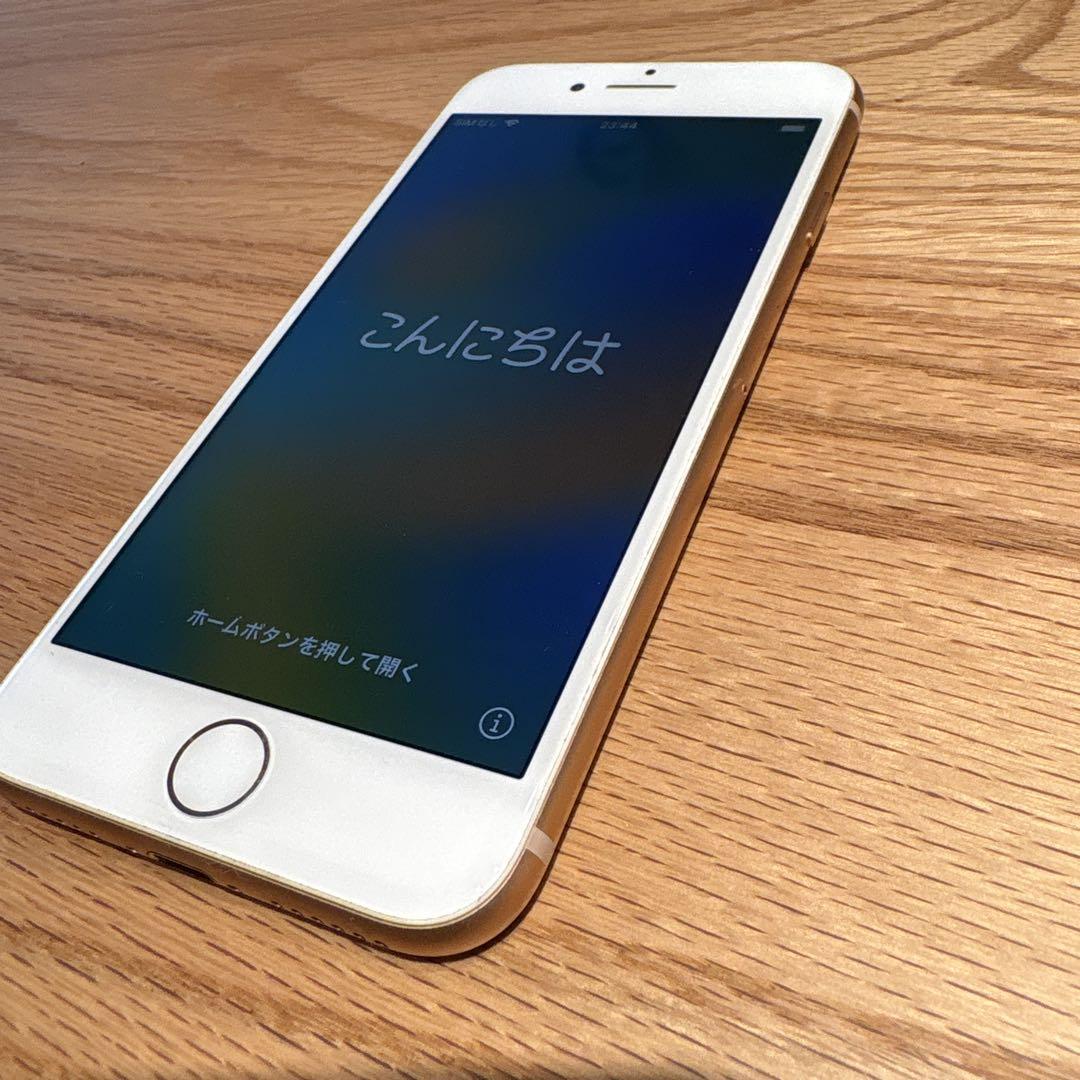 Apple iPhone 8 64Gゴールド　本体 Amazon.co.jp: Apple iPhone 8, 64 GB, Gold, SIM Free