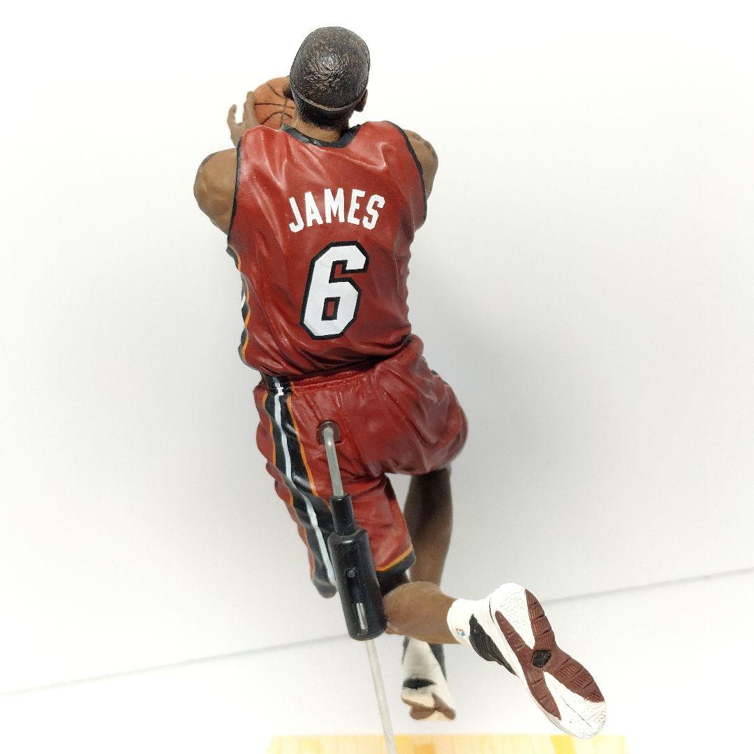 マクファーレン トイズレブロン ジェームズフィギュアNBA