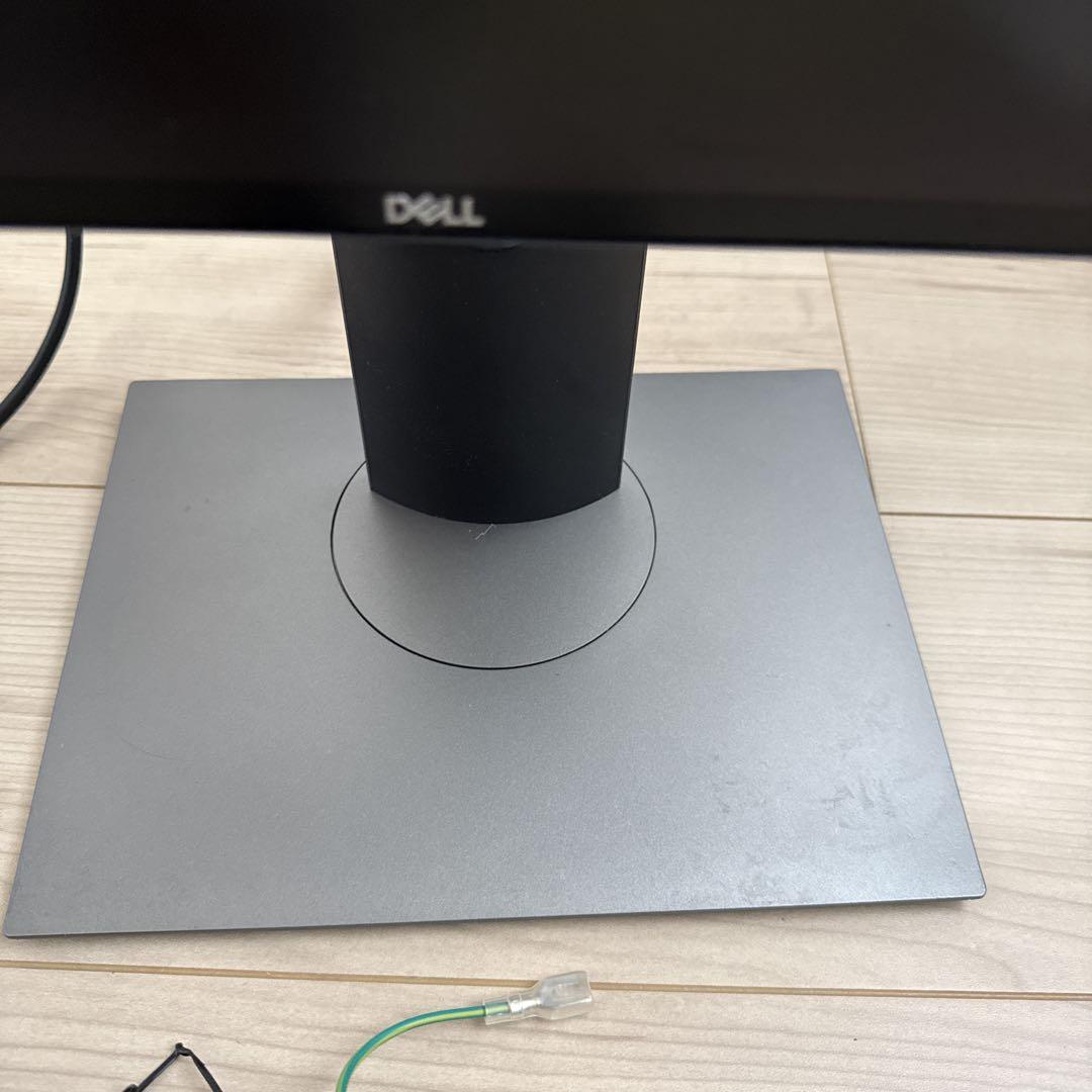 DELL U2720QM 27インチ4Kモニター