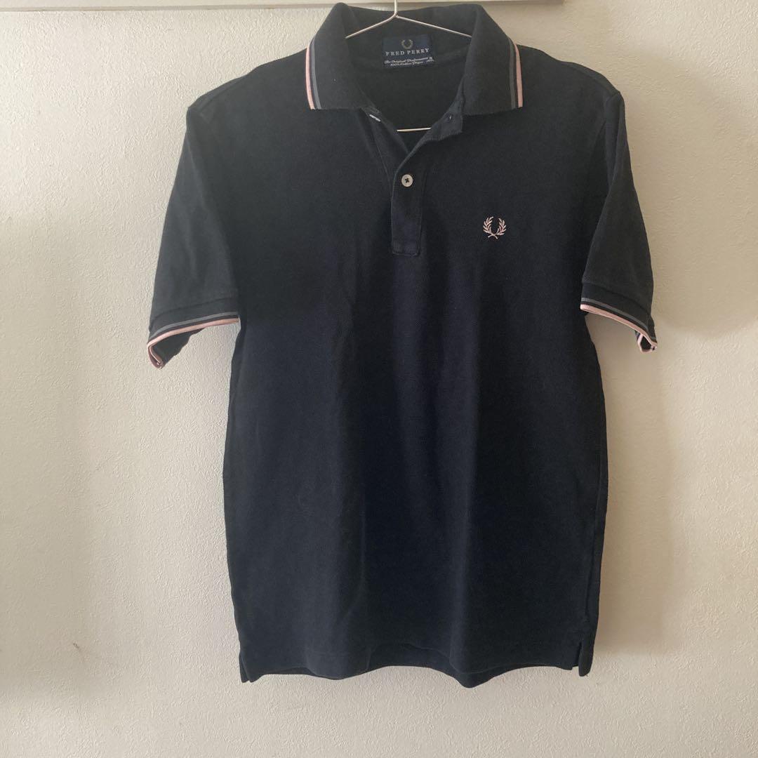 FRED PERRY フレッドペリー　刺繍ロゴ　リブライン　半袖　ポロシャツ 美品】フレッドペリー 半袖ポロシャツ 刺繍ロゴ リブライン