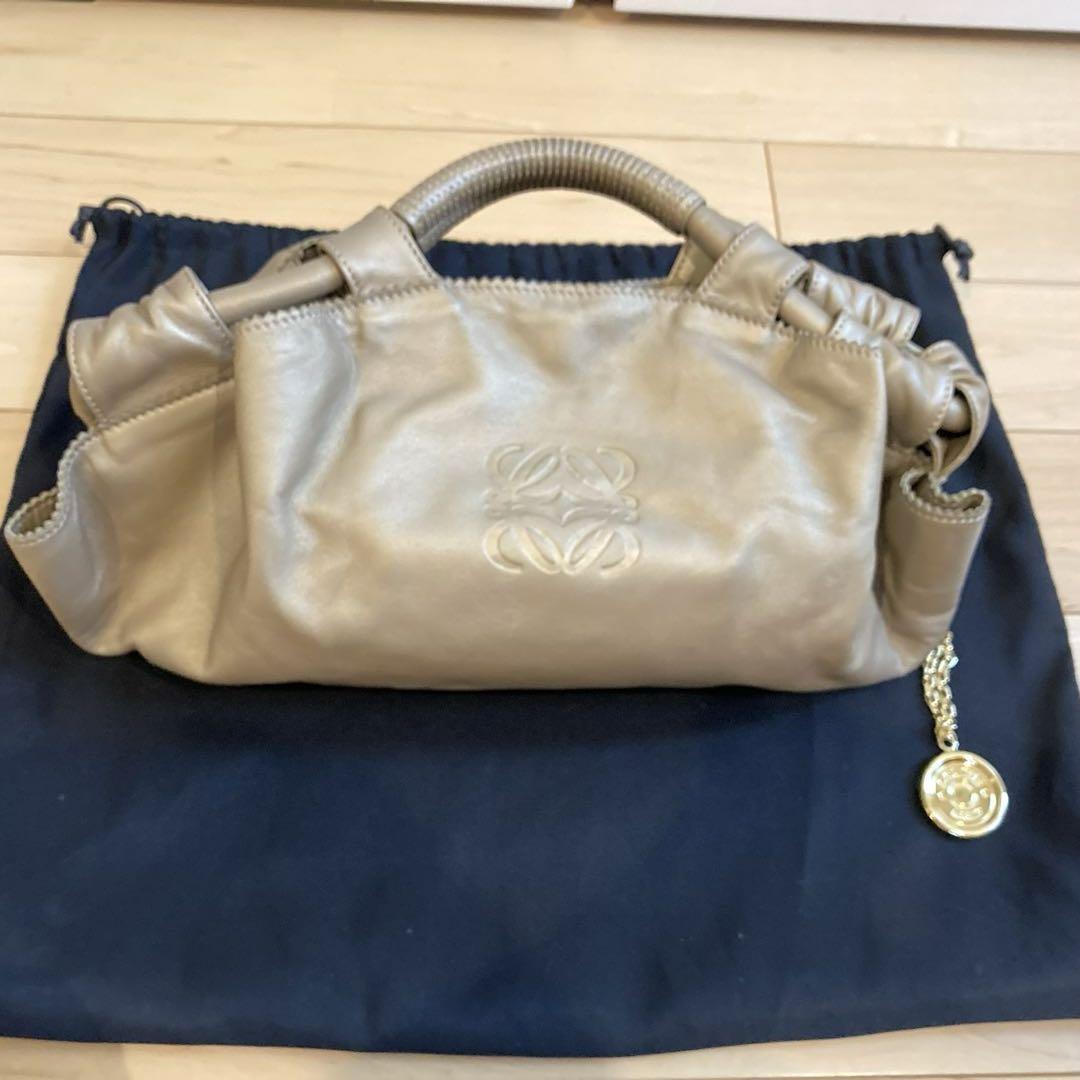 【LOEWE】ナッパアイレ　シャンパンゴールド