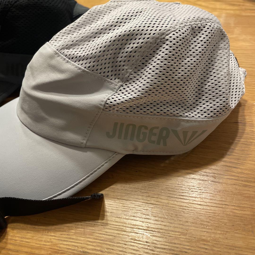 JNGER のキャップ4つ
