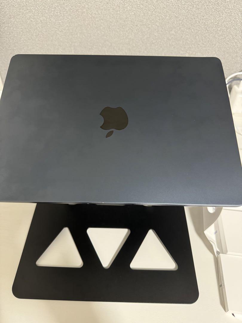 M2チップ搭載13インチMacBook Air 256GB  - ミッドナイト