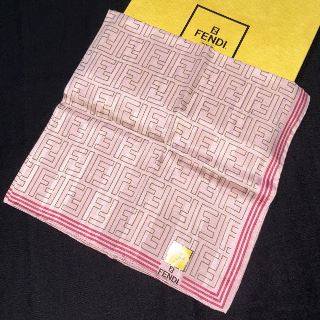 FENDI 総柄 スカーフ 大判 ハンカチ VINTAGE ヴィンテージ 90s】FENDI フェンディ ハンカチ スカーフ コイン チェーン 総柄