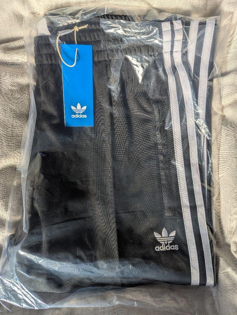 adidas ワイドシルエット