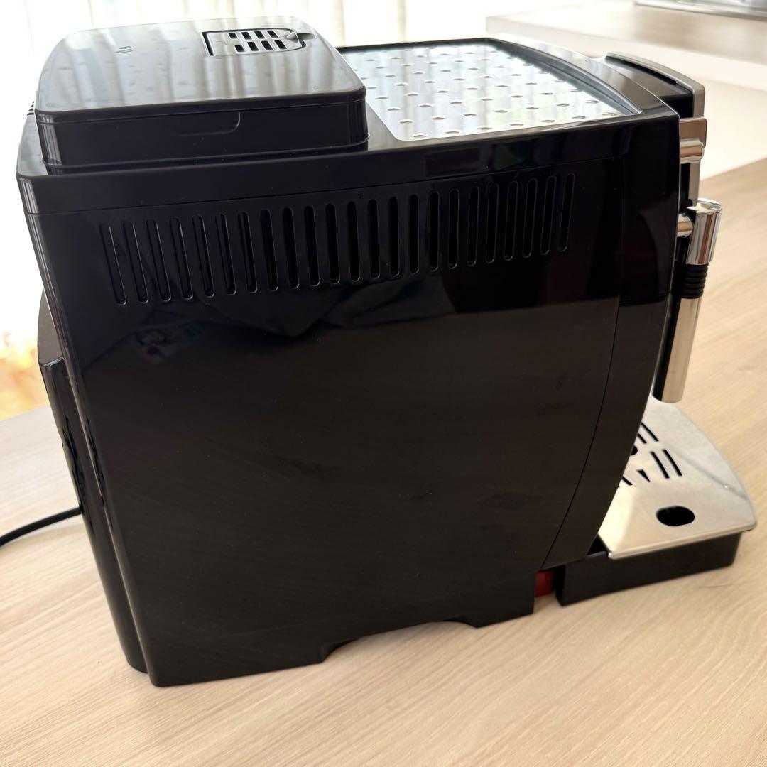【やまさん様用】デロンギエスプレッソマシン　マグフィニカs ECAM23120 デロンギ マグニフィカS ECAM23120BN [ブラック] 価格比較