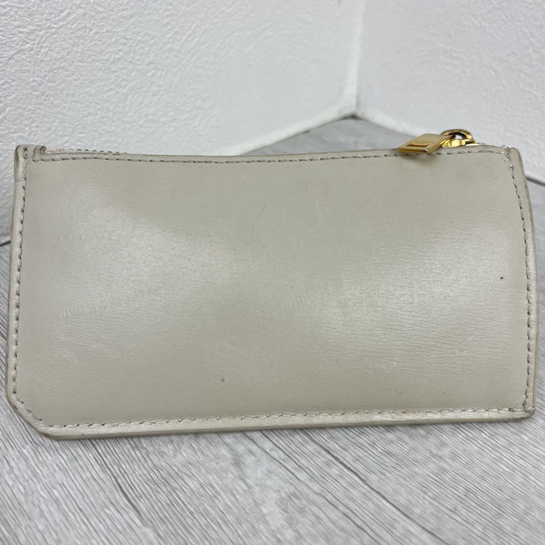 ロゴ金具