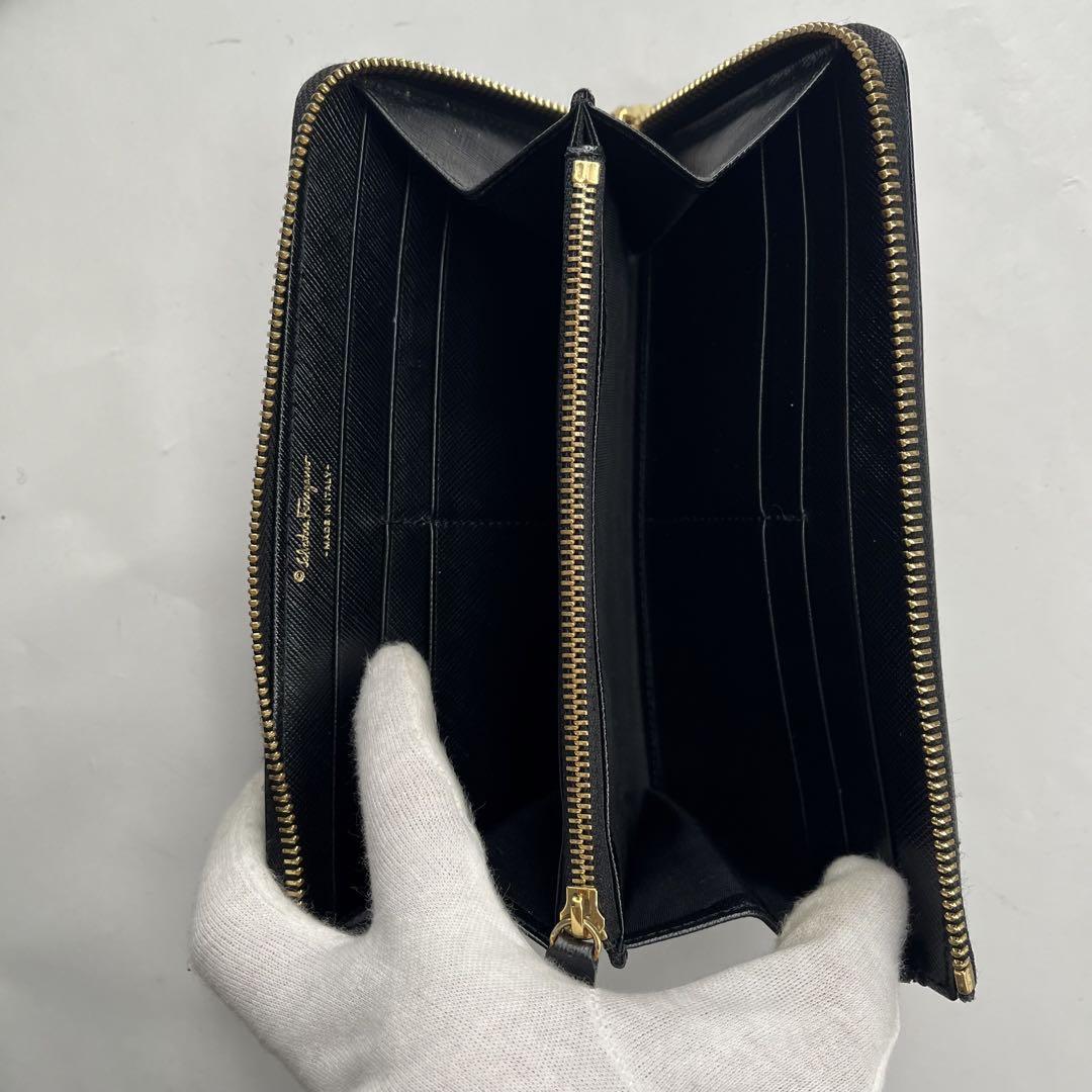 サルヴァトーレフェラガモ　長財布　ヴァラリボン　ゴールド金具　L字　ブラック