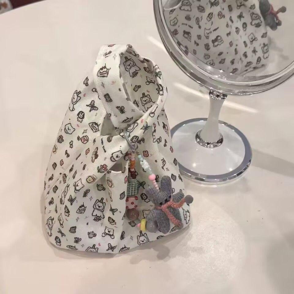 猫柄ハンドバッグ型お食事エプロン