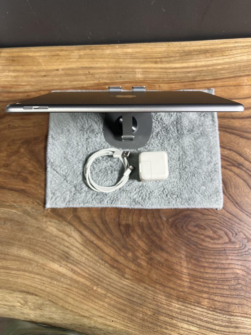 [超美品]Apple iPad 第5世代 /32GB電池健康100%/HW225