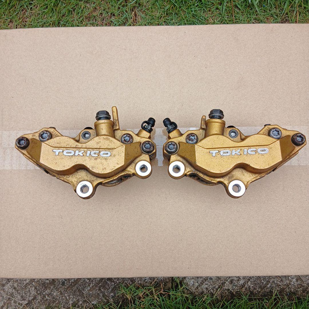 ZRX1200 ダエグ 純正フロントキャリパー