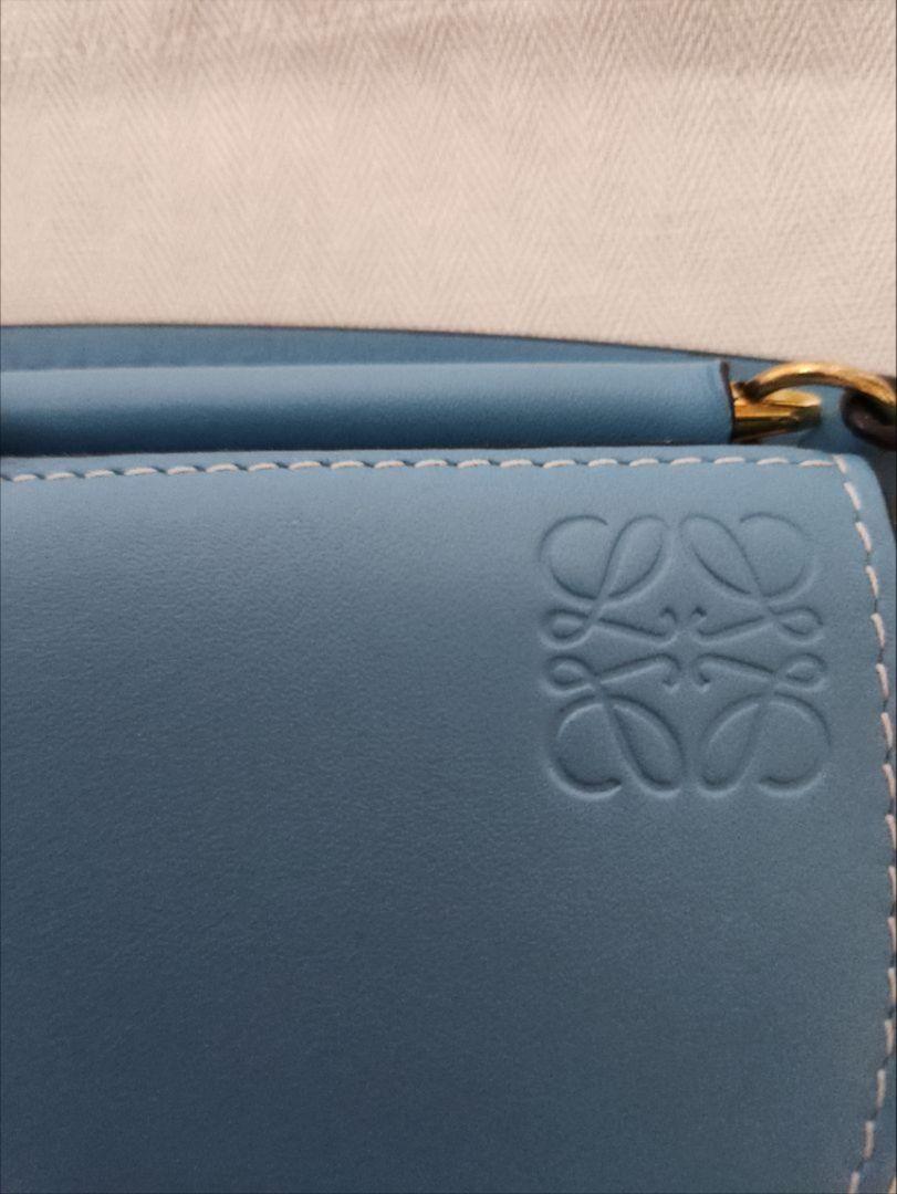 （値下げ不可）LOEWE　ショルダーウォレット