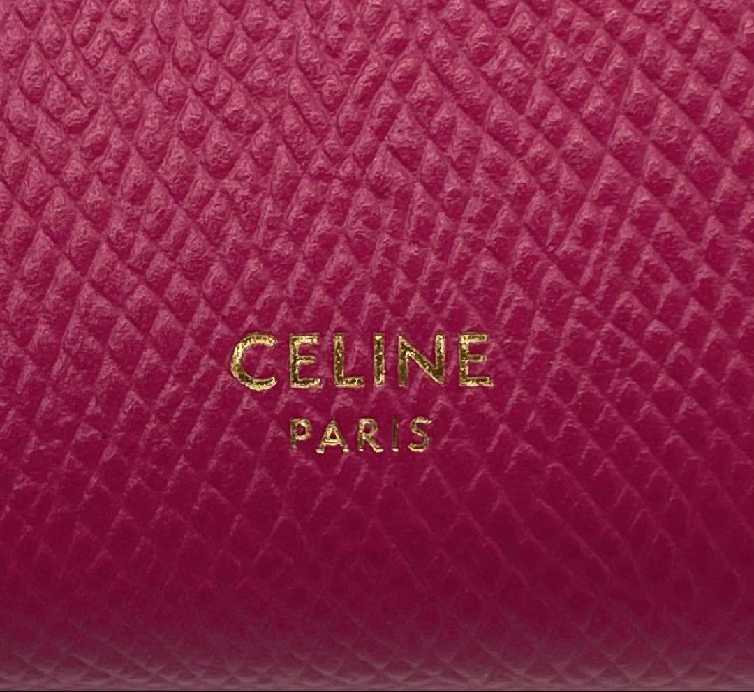 CELINE セリーヌ ミディアム ストラップウォレット 二つ折り財布