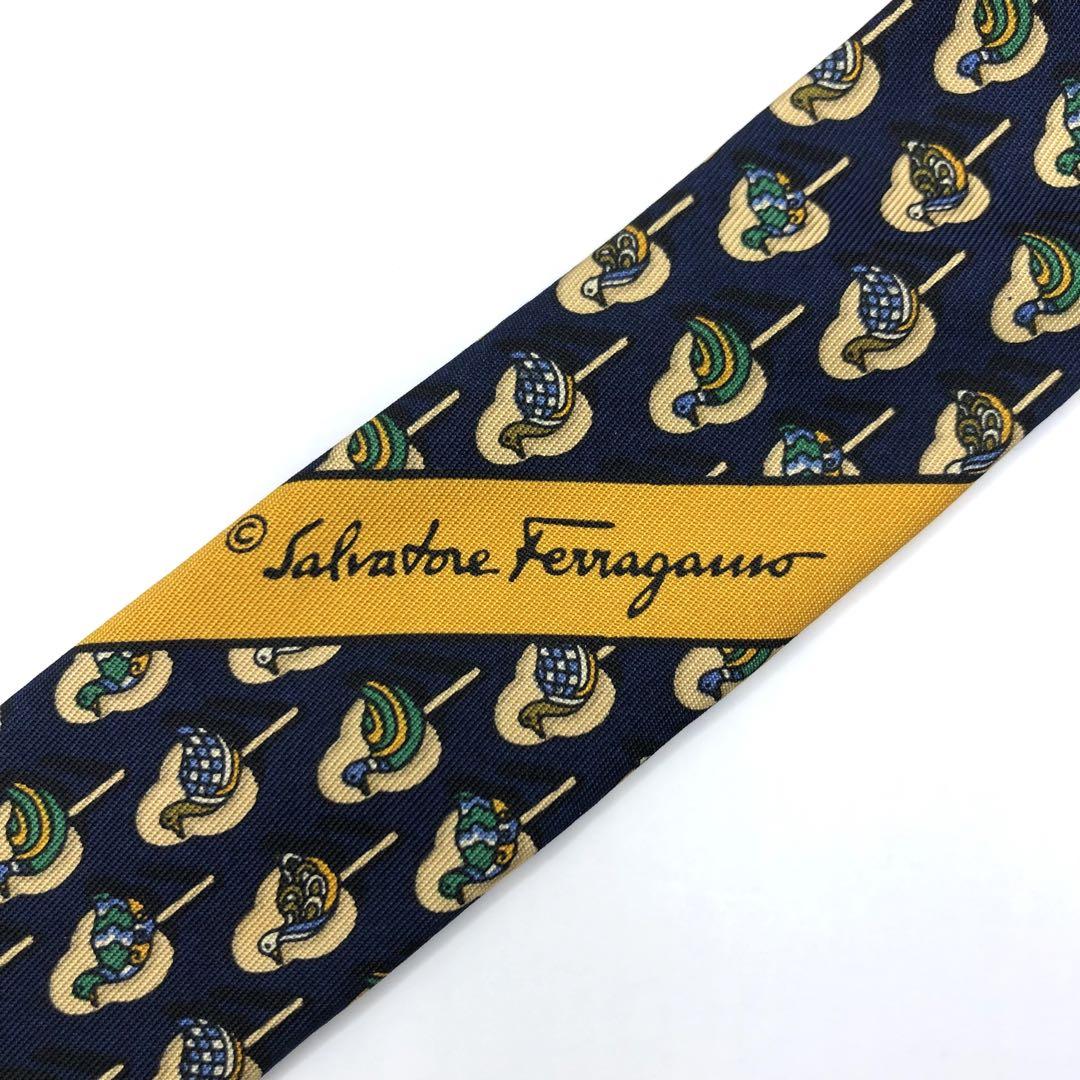 【美品】Salvatore Ferragamoネクタイ 鳥柄 ネイビー シルク