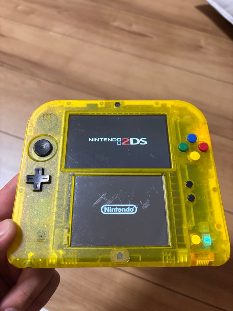 クリアイエロー 本体全体的に状態が悪い