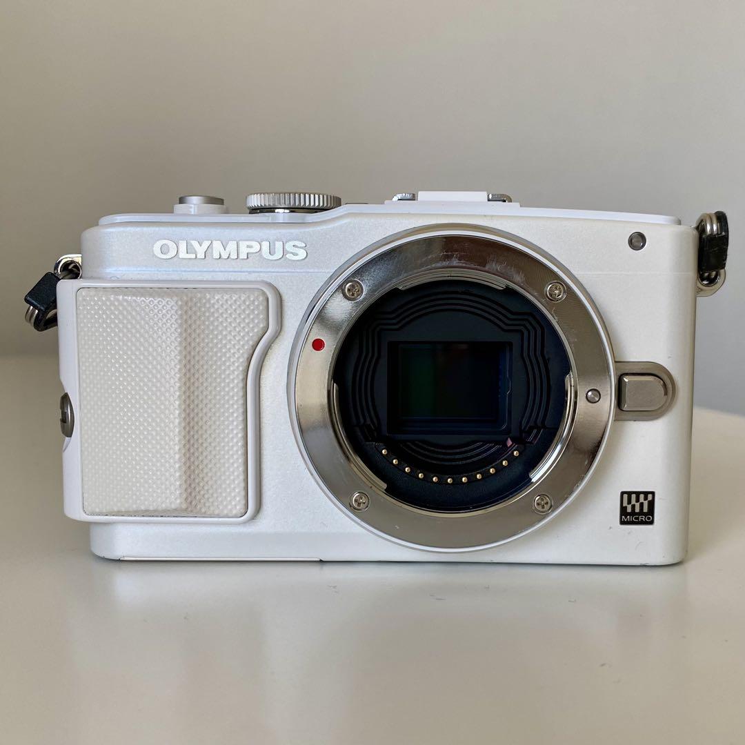 液晶左下に乱れがありますジャンク OLYMPUS PEN E-PL6 ホワイト ボディ