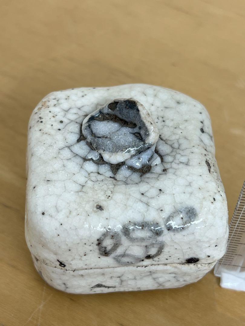 日本製 志野焼香合 アンティーク 唐物 古美術品 コレクション 日本製 志野焼香合 アンティーク 唐物 古美術品 コレクション