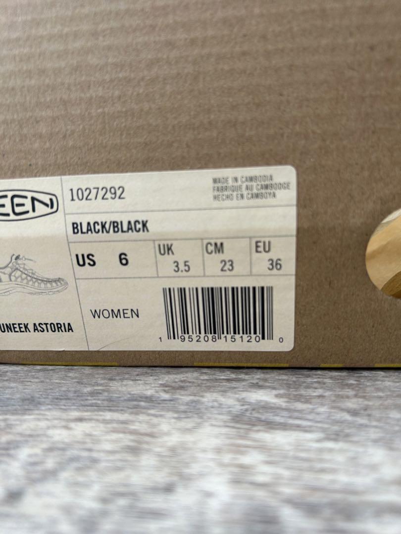 KEEN UNEEK ASTORIA ブラック サンダル US6