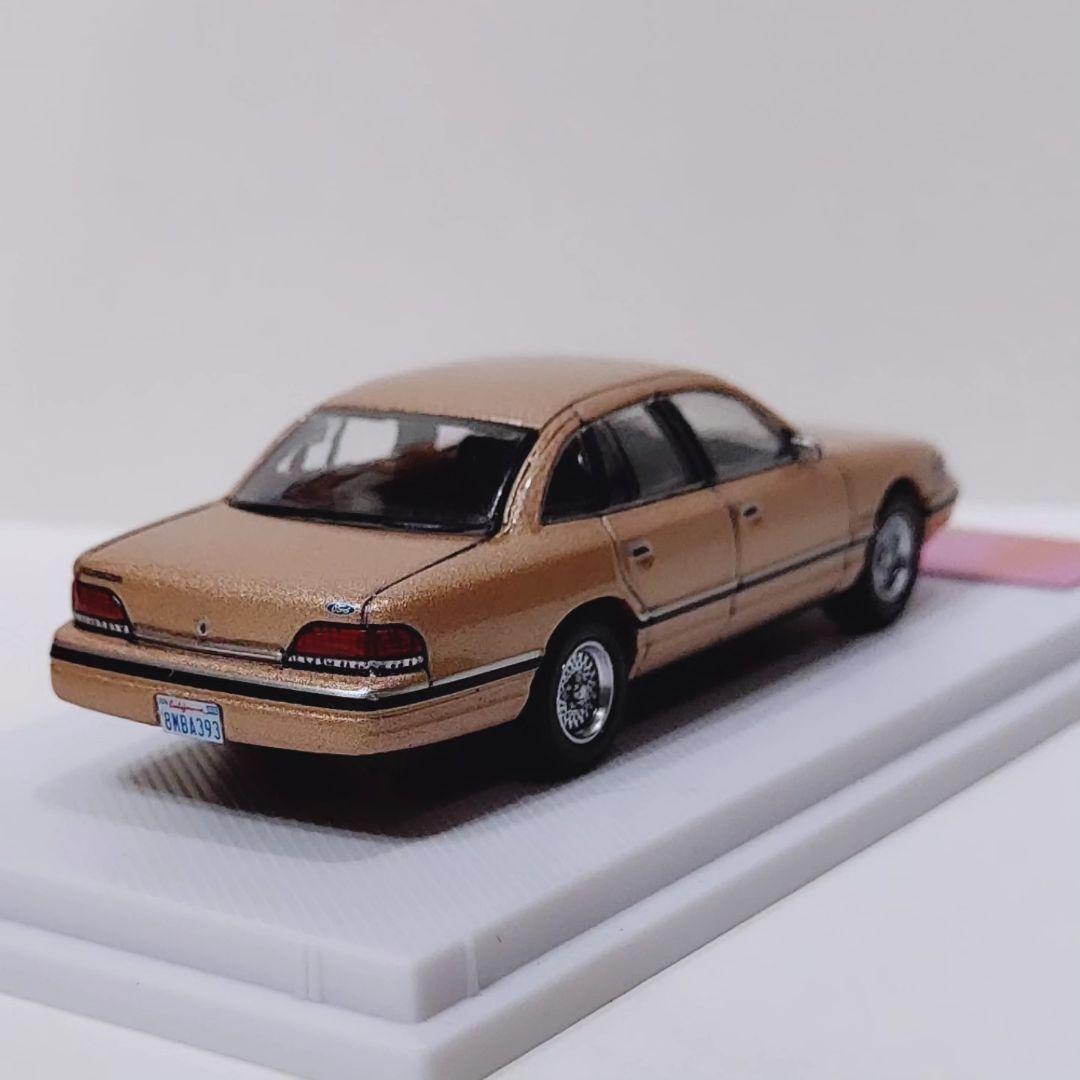 1/64 crownvictoria クラウンビクトリア　精密ミニカー