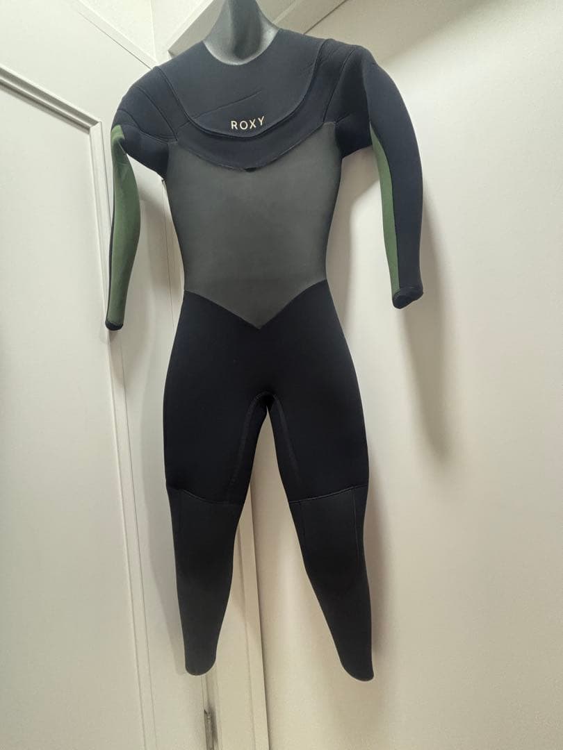 新品未使用 ML ROXY セミドライ 3/5 Hybrid U-Zip 新品未使用 ML ROXY セミドライ 3/5 Hybrid U-Zip