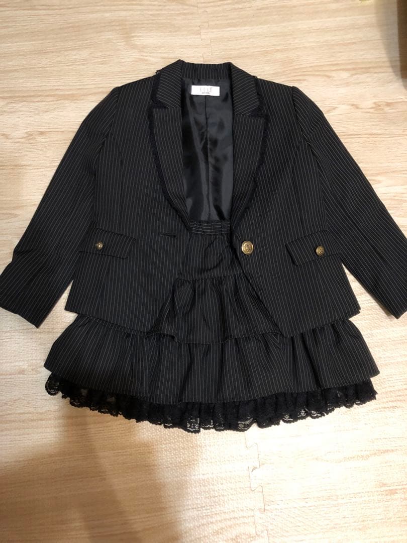 ELLE ストライプ ジャケットとフリルスカートのセット 120