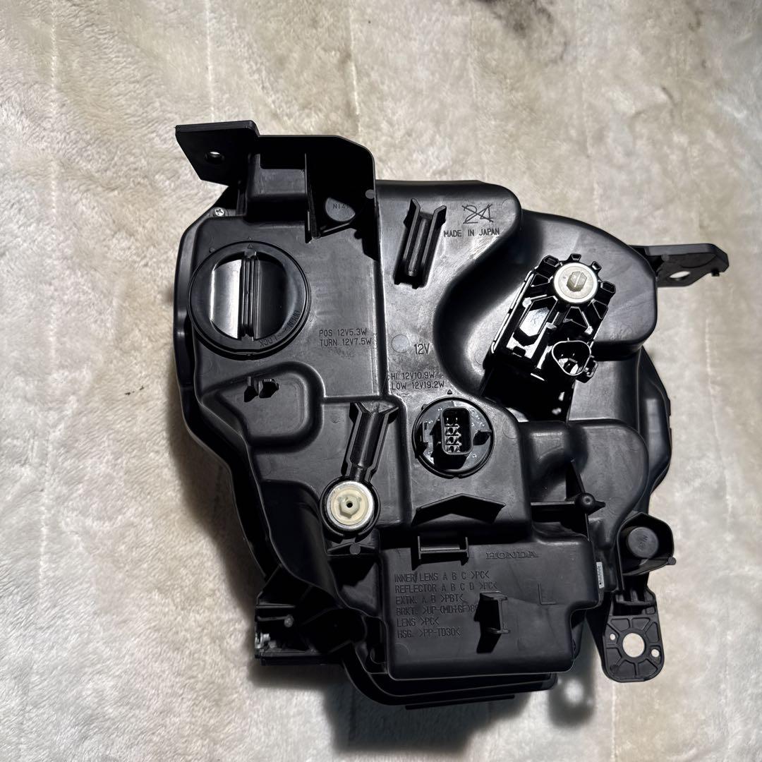 ホンダ　NWGN カスタム　JH3 ヘッドライト　左