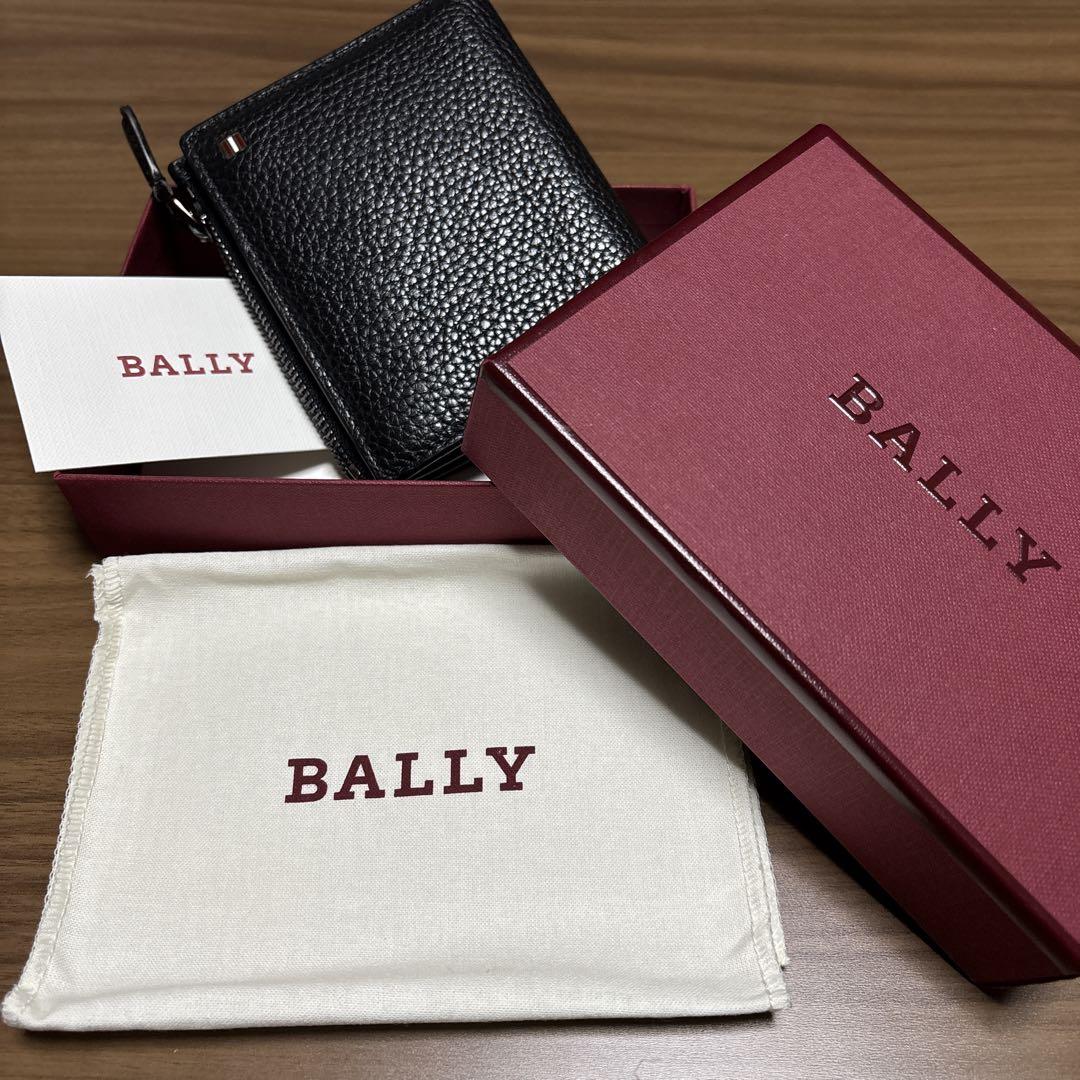 美品 BALLY 二つ折り財布 黒 レザー