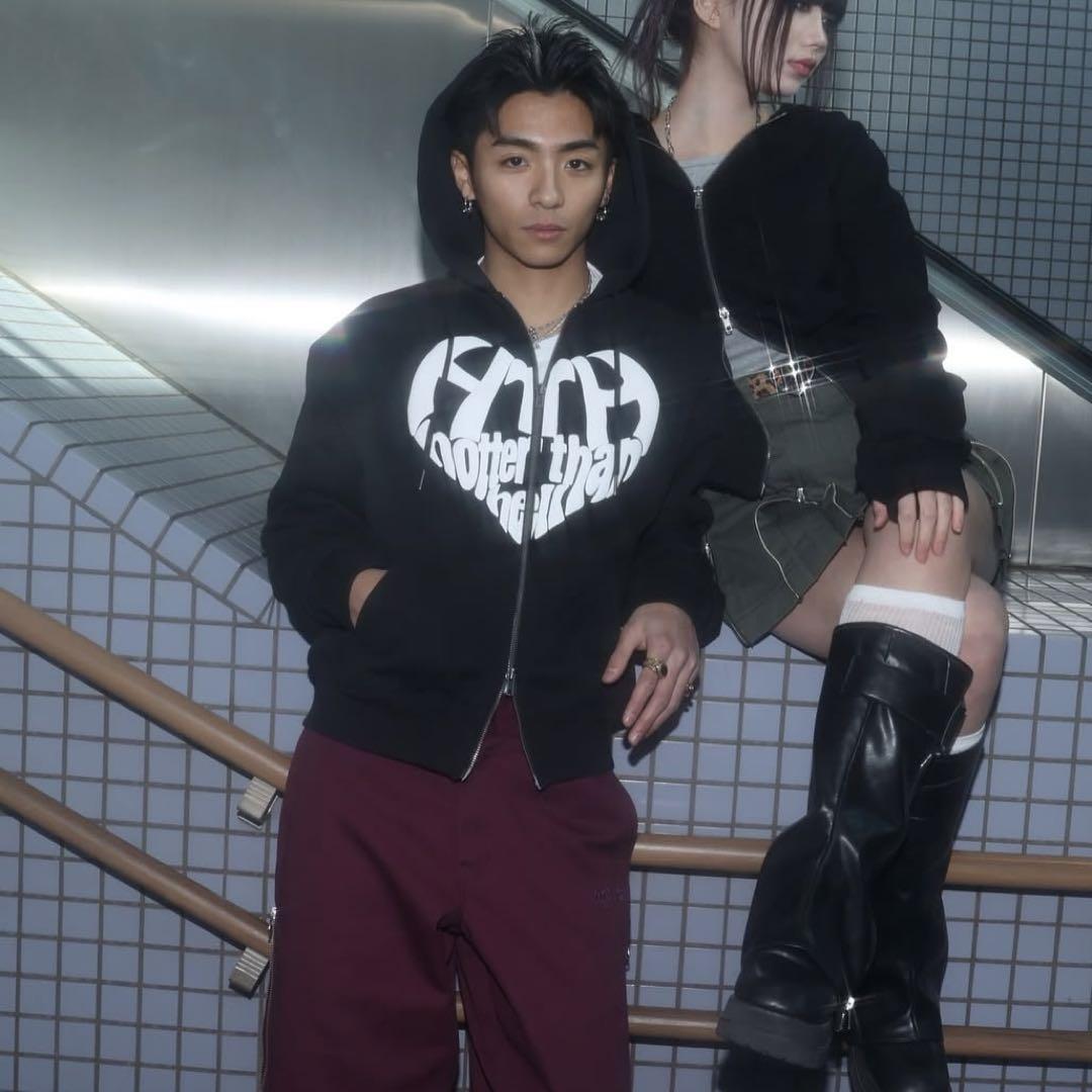 ゆ*く様 HTH heart logo zip hoodie ブラック　F HTH heart logo zip hoodie ブラック FΩ