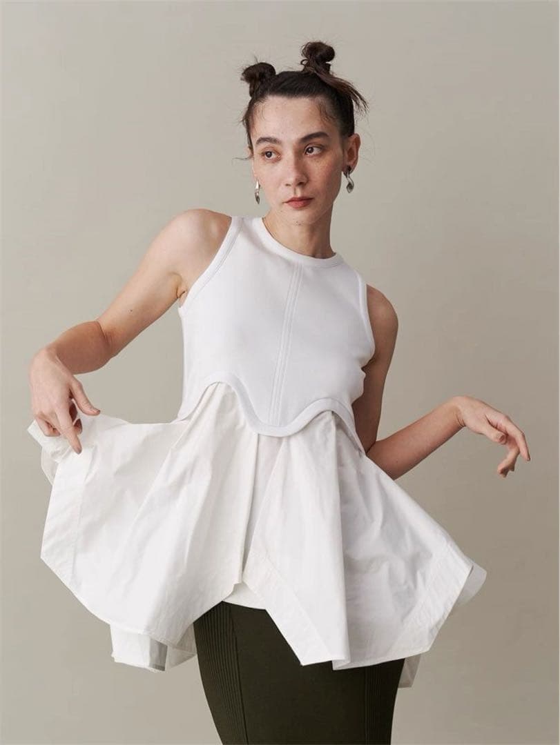 UN3D.タンクトップ ノースリーブ IRREGULAR HEM TT