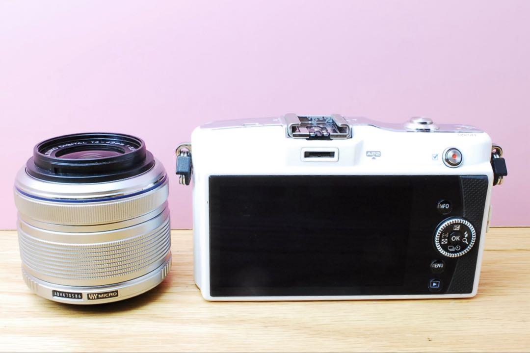 ❤️スマホに転送❤️オリンパス PM1 ミラーレスカメラ すぐ使える❤️OLYMPUS E-PM1 ホワイト オリンパス スマホ転送