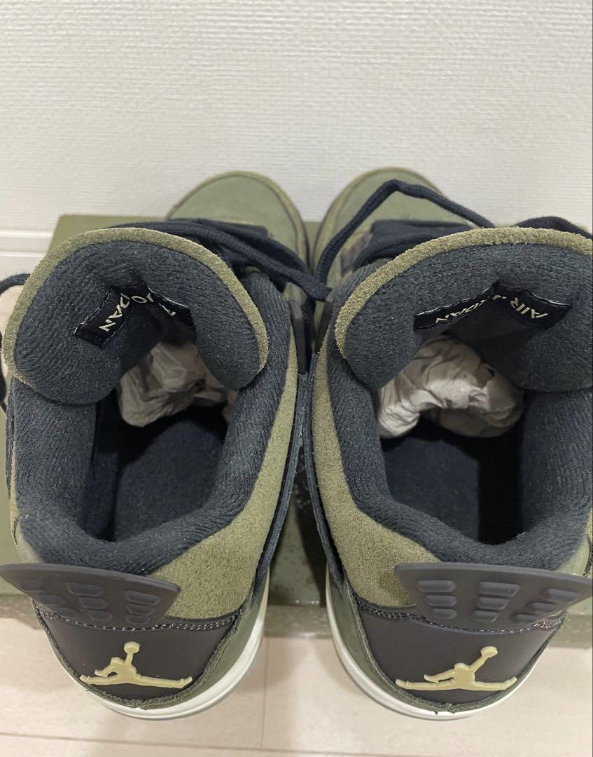Air Jordan 4 オリーブ スニーカー
