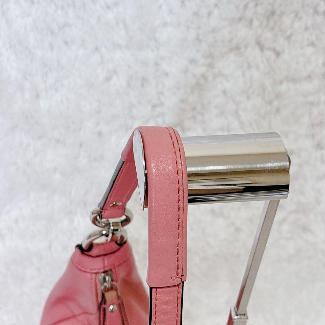 極美品　コーチ　ワンショルダーバッグ　レザー　ピンク　2way