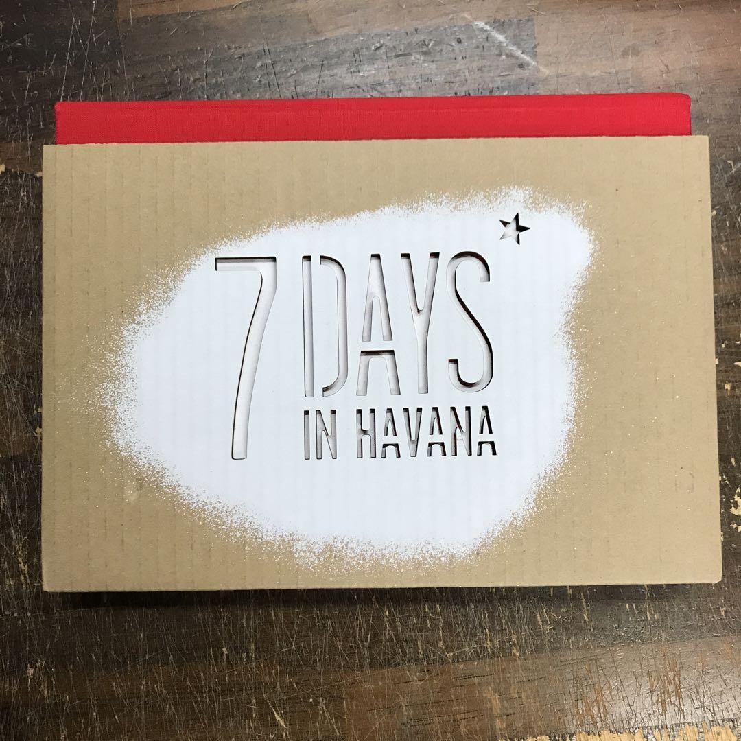 EL LIBRO DE LA PELÍCULA 7 DÍAS EN LA HAB EL LIBRO DE LA PELÍCULA 7 DÍAS EN LA HAB 本