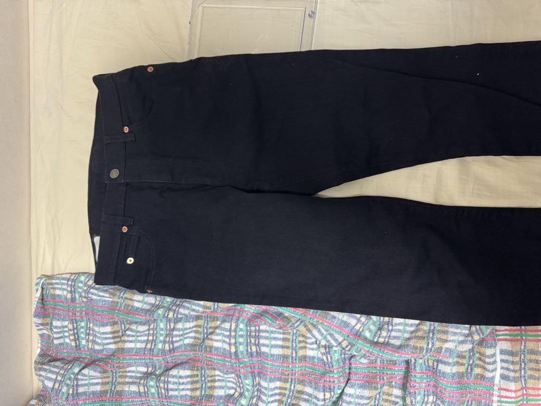 Gucci Jeans Size 32: Distinctive All-Over Print
