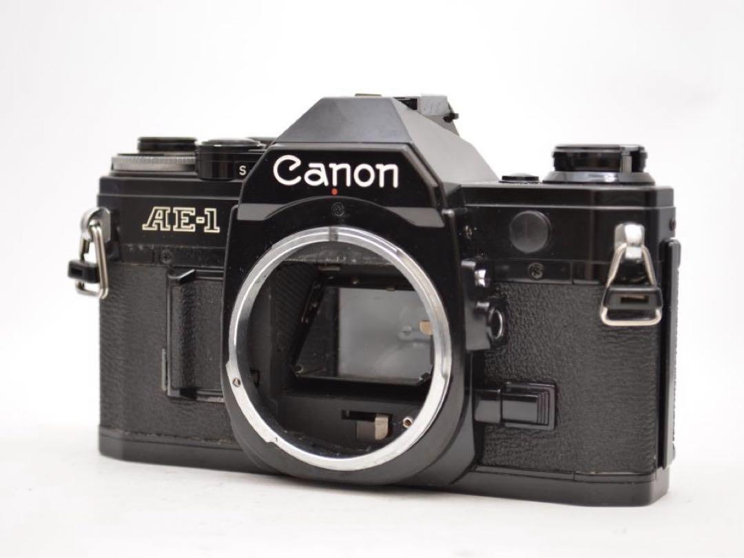 フィルムカメラ Canon AE-1 Black New FD 35-70mm f/4 Lens
