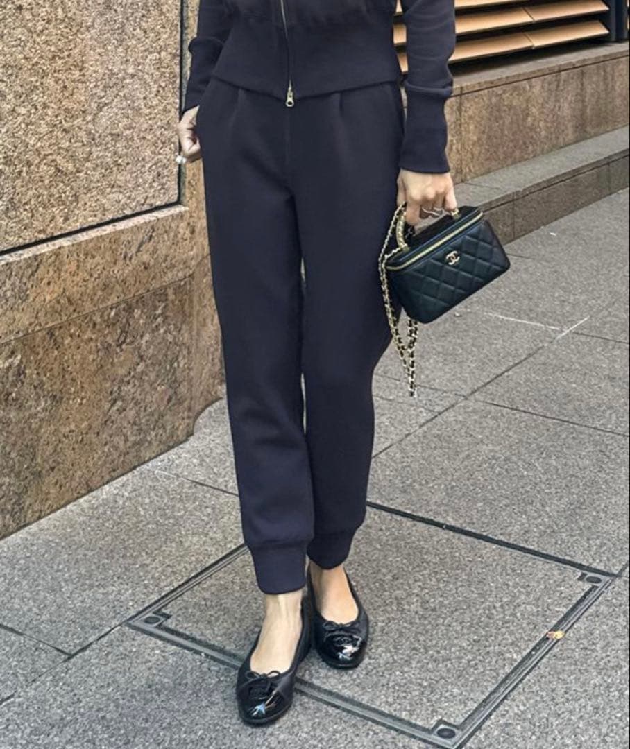 日本製ストレッチ細見えパンツ